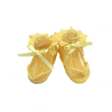 Pair of yellow baby sandals crochet booties with ruffles and ribbons - kreassions.com