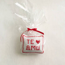 Cross Stitch Te Amo Pillow - kreassions.com