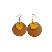 Load image into Gallery viewer, kreassions.com Leather-earring-brown-yellow-round
