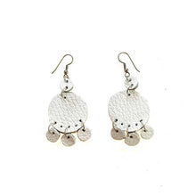 Load image into Gallery viewer, kreassions.com Leather-earring-white-round
