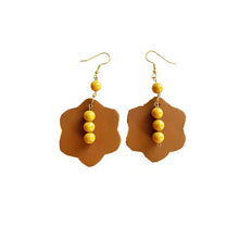 Load image into Gallery viewer, kreassions.com Leather-earring-yellow-flower
