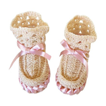Pair of crochet baby beige booties with pink ribbons - kreassions.com