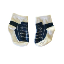 Pair of baby socks with shoe design - kreassions.com