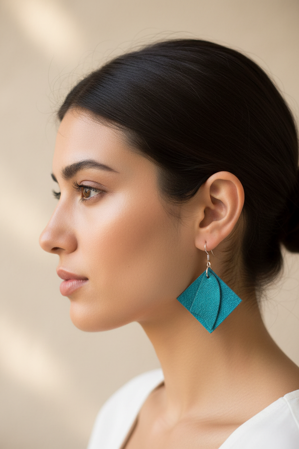Leather-earring-blue-square-leather goods-kreassions.com