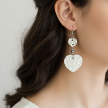 Leather-earring-double-hearts-leather goods-kreassions.com