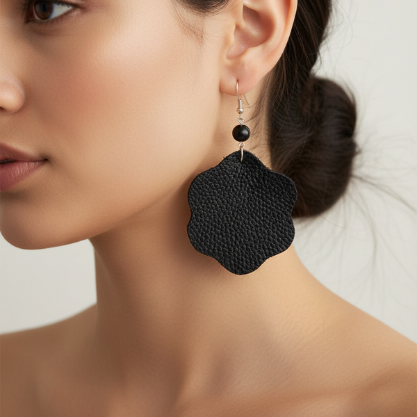  Leather-earring-black-flower-2-kreassions.com