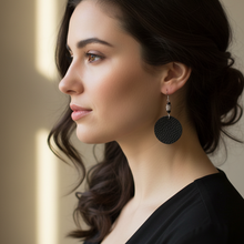 Leather-earring-black-round-kreassions.com