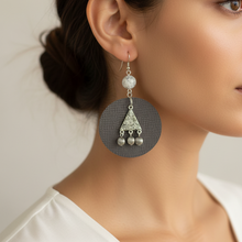 Leather-earring-gray-round-kreassions.com